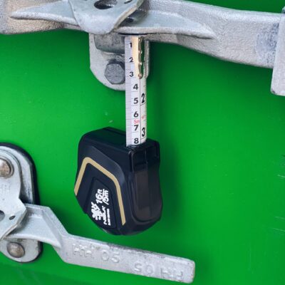 NELA Black Edition Measuring Tape 8m heavy-duty professional measuring tool with black and gold casing